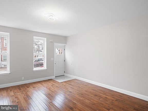 4th image of 1011 N Pine St