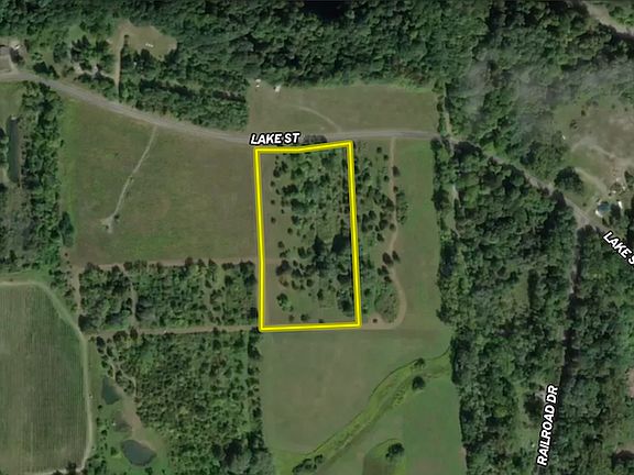 2nd image of Lake St Lot Wp001