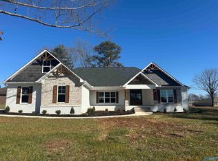 253 Bobo Rd, Hazel Green, AL 35750