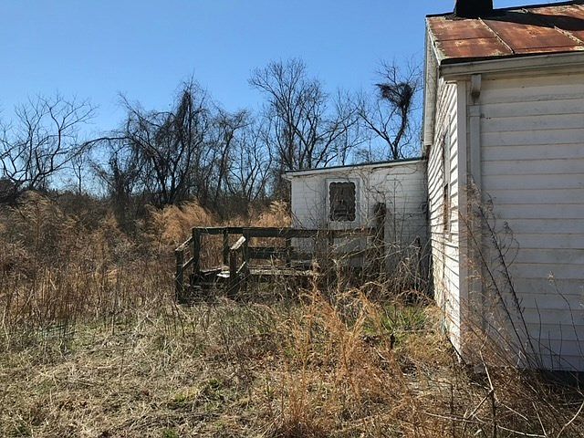 2nd image of 186 Coan Stage Rd