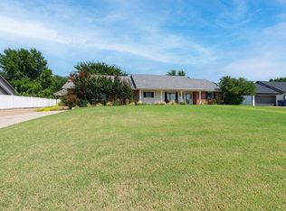 1008 Gary Pl, Marlow, OK 73055
