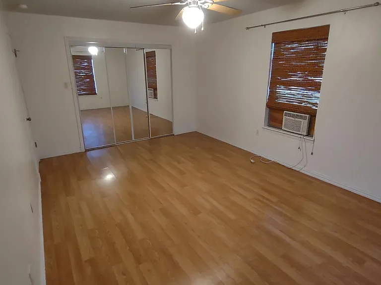 1st bedroom (larger)