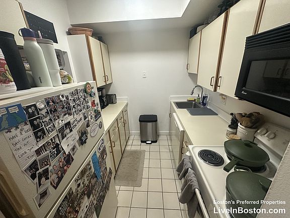 4th image of 72 Euston Rd APT 105