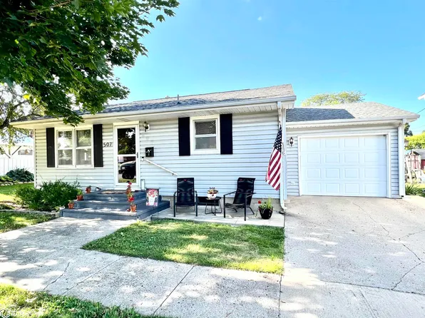 507 3rd Ave, Ackley, IA 50601