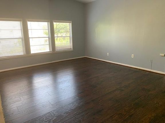 3rd image of 2228 Bellefontaine St #5