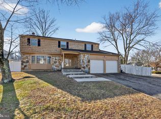 1943 Birchwood Park Dr N, Cherry Hill, NJ