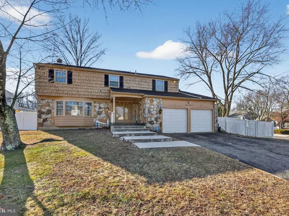 1943 Birchwood Park Dr N, Cherry Hill, NJ 08003