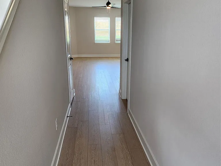 1411 Butler Ave — Photo 20