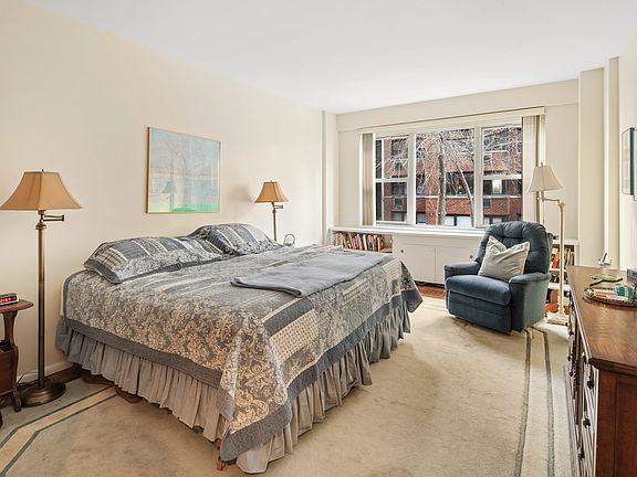 5th image of 12 Beekman Pl APT 2A