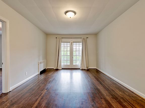 2nd image of 3536 Stettinius Ave APT 6