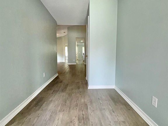 3rd image of 2521 Portobella Pl