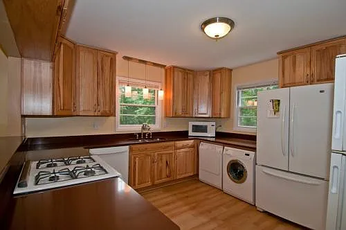 520 Nob Hill Cir — Photo 7