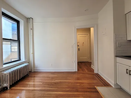 Rented by Made In NY Realty | media 9