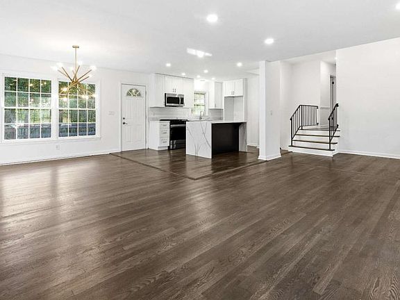5th image of 2437 Flair Knoll Dr