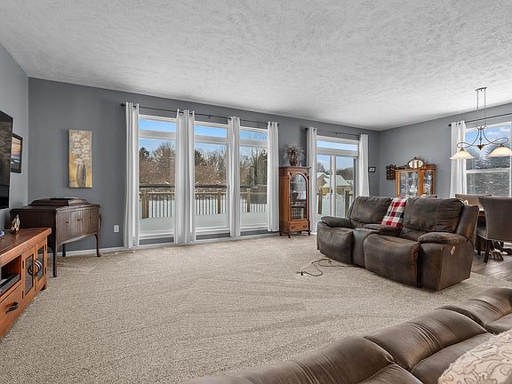 4th image of 7597 Prairie Crossing Ln