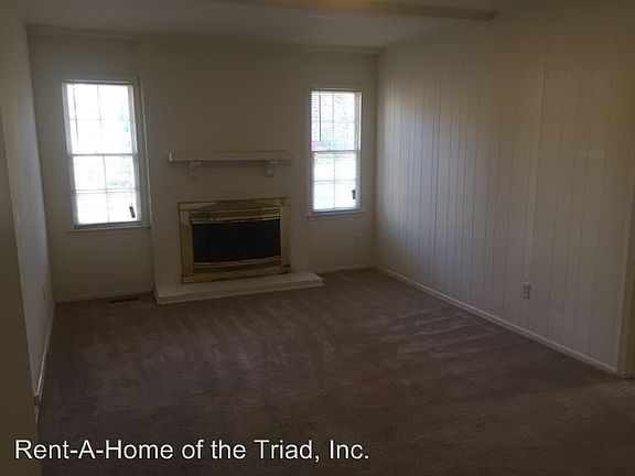 4th image of 5098 Lawndale Dr