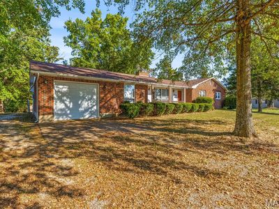 6235 E Highway 32, Farmington, MO, 63640