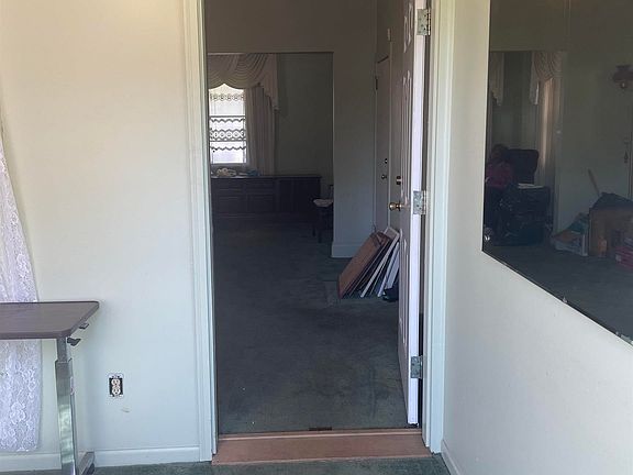 2nd image of 1209 Miner St