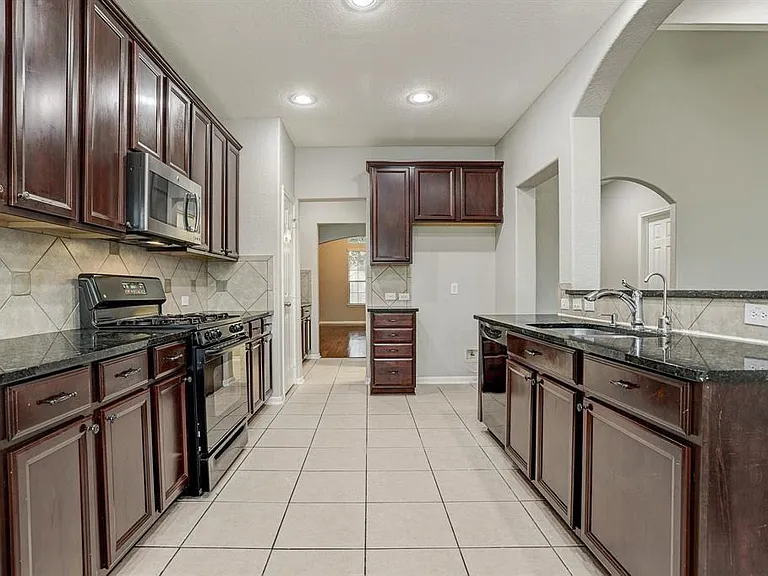 2626 Canyon Falls Dr — Photo 6