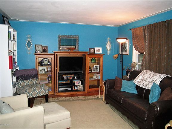 5th image of 1038 Woodlawn Ave