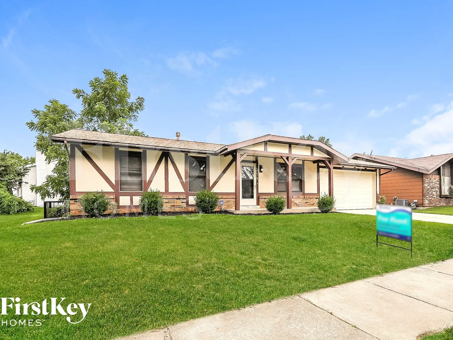 3 bed, 2.0 bath, 1018 sqft, $1,755 — Photo 2