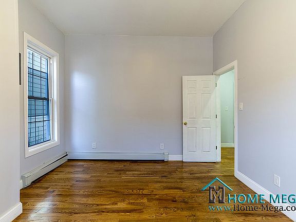 4th image of 1361 Clay Ave