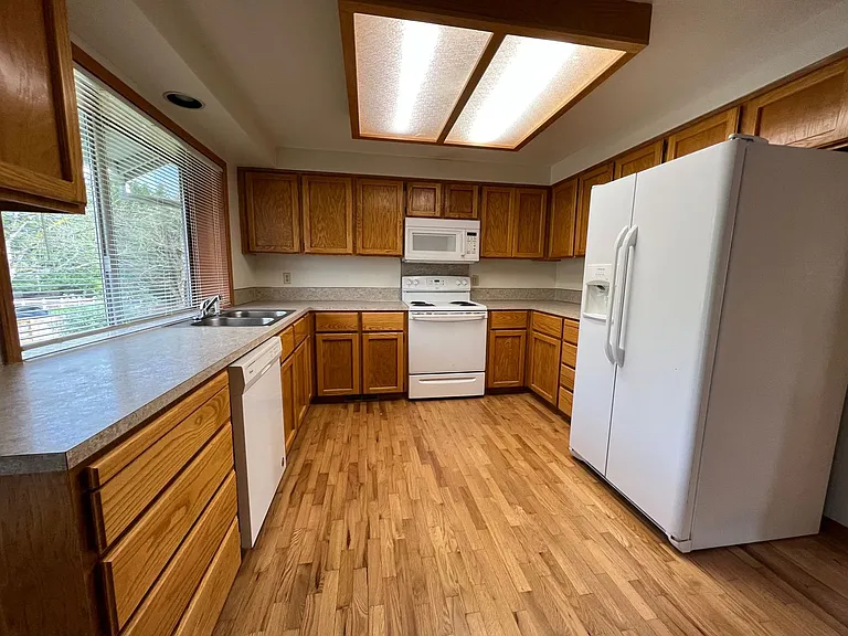 16040 NW Edward Ct — Photo 7