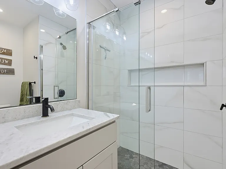 498 Sumner St #1 — Photo 14