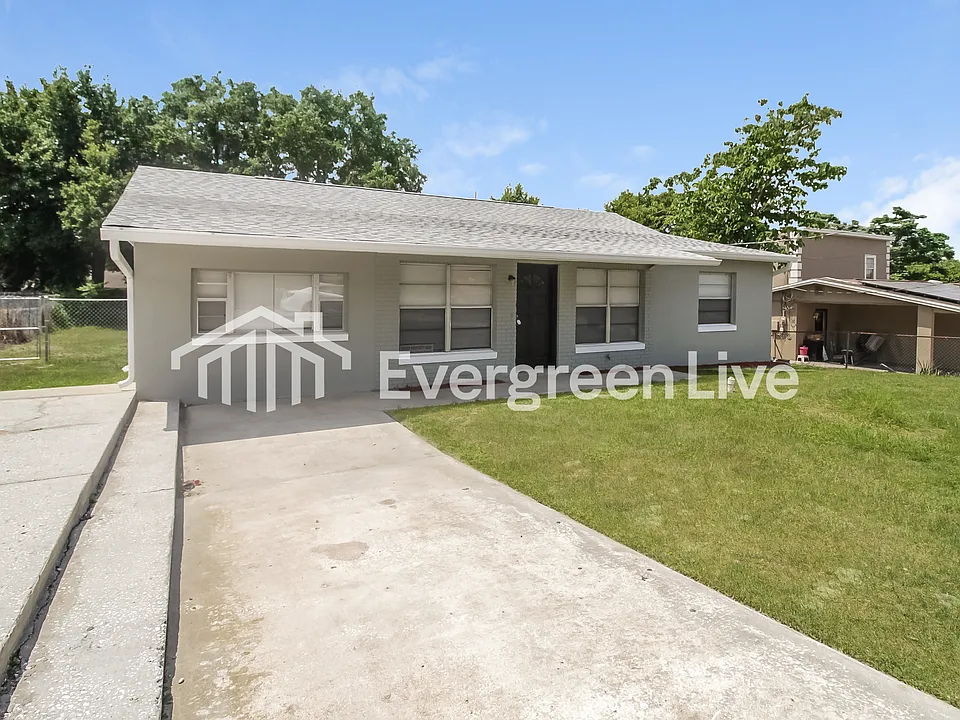 324 W Ella J Gilmore St