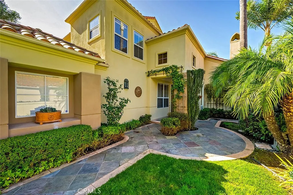 3 bed, 1869 sqft, $5,500 — Photo 3