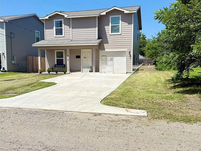 310 N Orange St — Photo 3