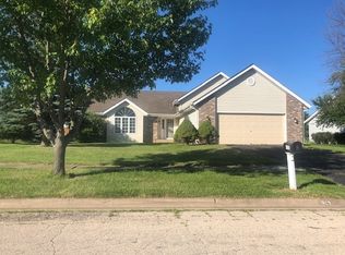 967 Prescott Dr, Rockford, IL 61108