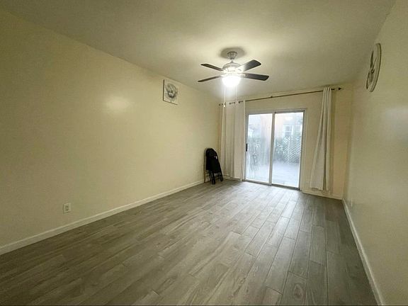 3rd image of 2050 E 53rd Pl #1