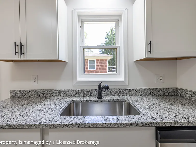 409 Eastover Ave — Photo 15