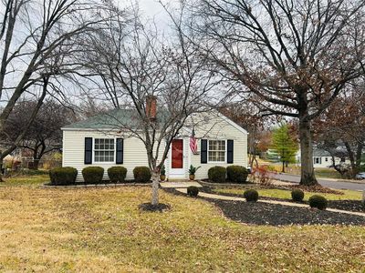 321 Carmel Dr, Saint Louis, MO, 63119