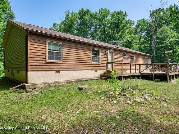 3rd image of 140 Mossy Hill Road