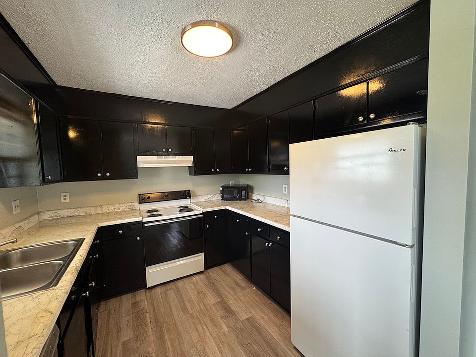 1st image of 116 Vieux Orleans Cir APT D