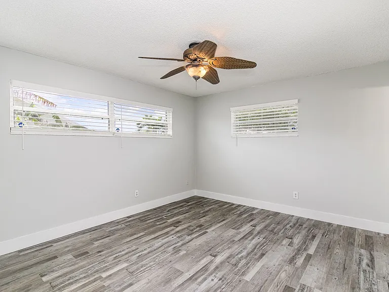 205 Trinidad Dr — Photo 8