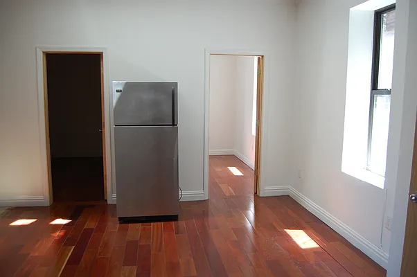 Rented by Aryeh Realty | media 20