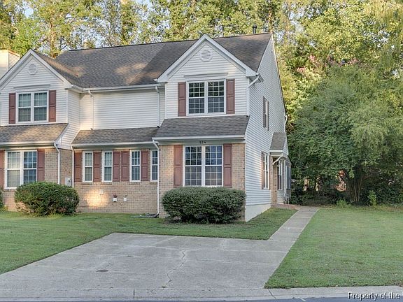 2nd image of 124 Creekshire Cres