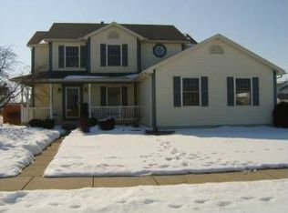 1537 Cardinal Rd, Bowling Green, OH 43402