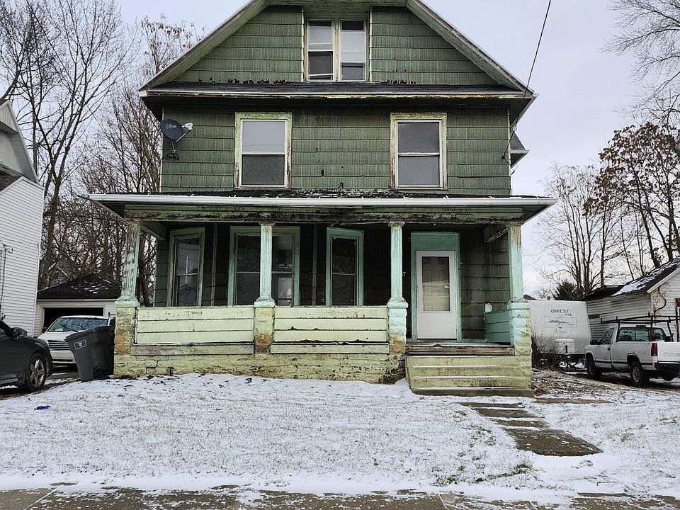 1st image of 417 Elmwood Pl