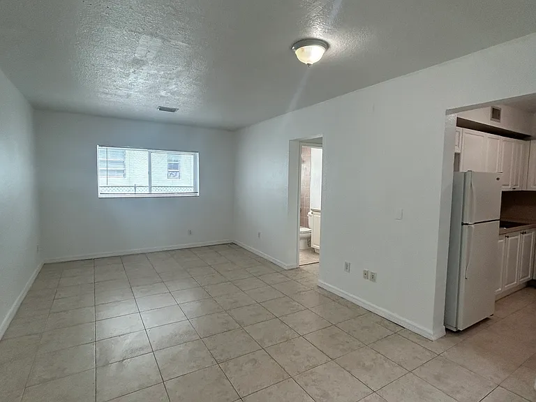 1945 Calais Dr #3 — Photo 6