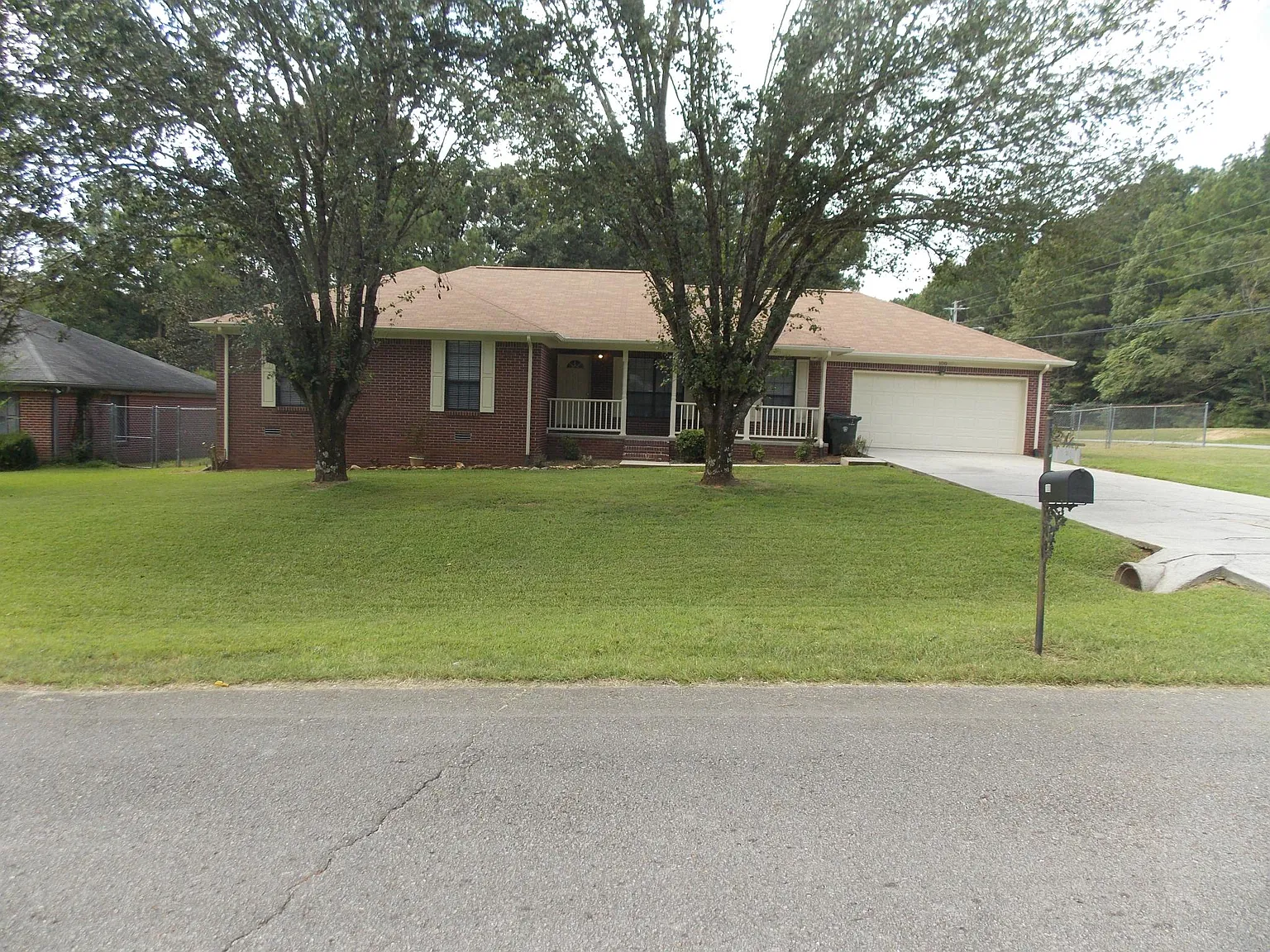 4 bed, 1950 sqft, $1,750 — Photo 3