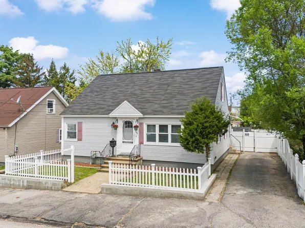 552 Dix St, Manchester, NH 03103