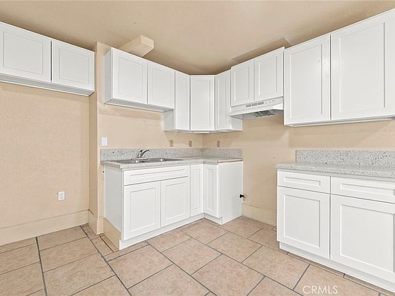 5th image of 2019 E 105th St