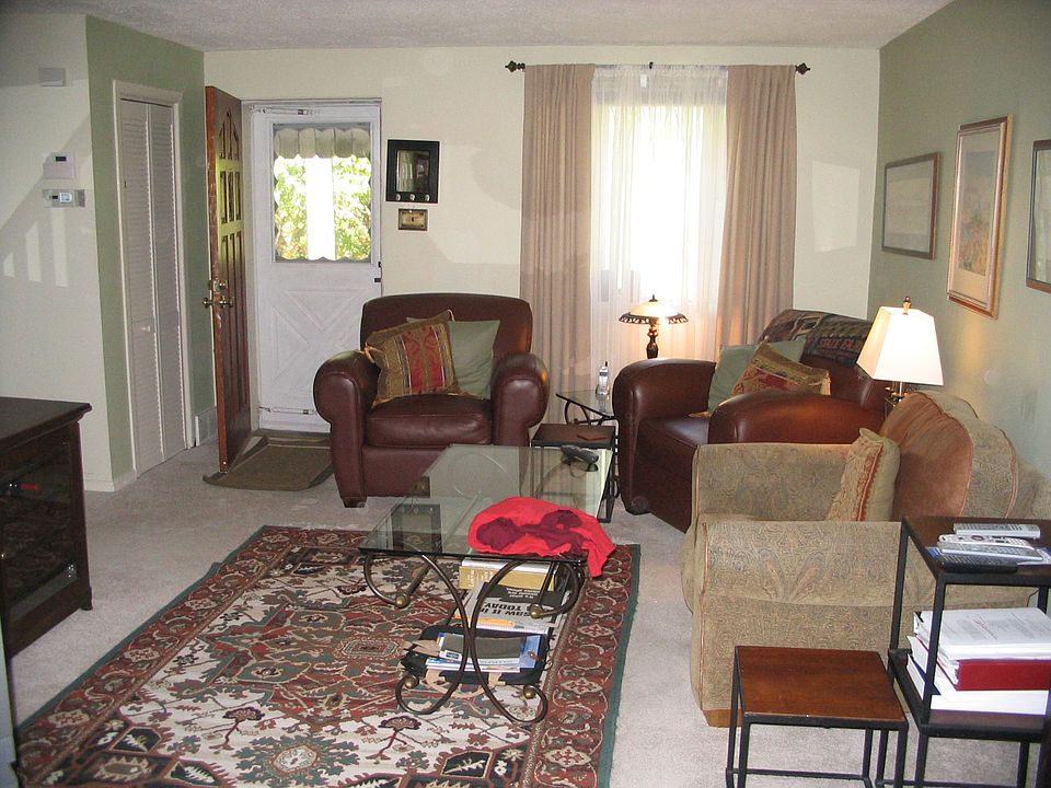 1st image of 375 Leverington Ave