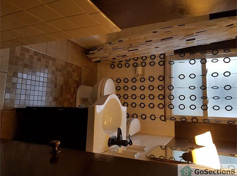 2nd image of 1285 Studer Ave
