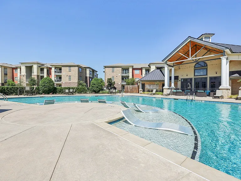 The Landing at Little Elm Apartments — Photo 63
