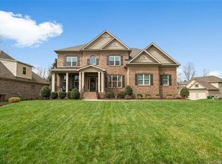 4007 Stonehill Ln, Matthews, NC 28104
